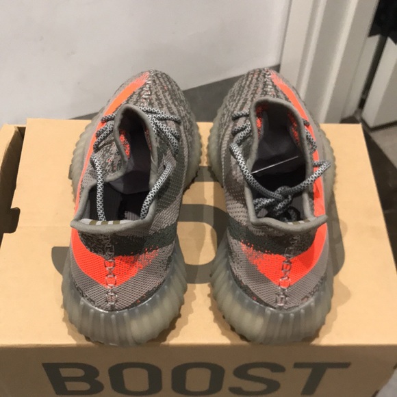 Yeezy Boost 350 V2 main image 4